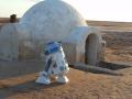 R2 chez les Lars