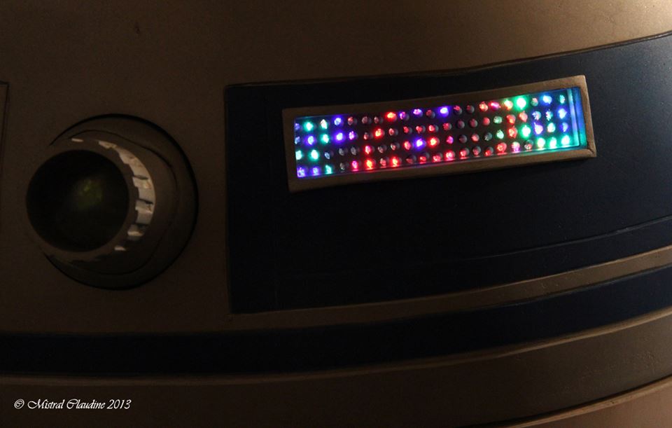 Gros plan R2D2 par Claudine MISTRAL
